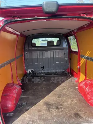 Toyota HiAce 2008 Red