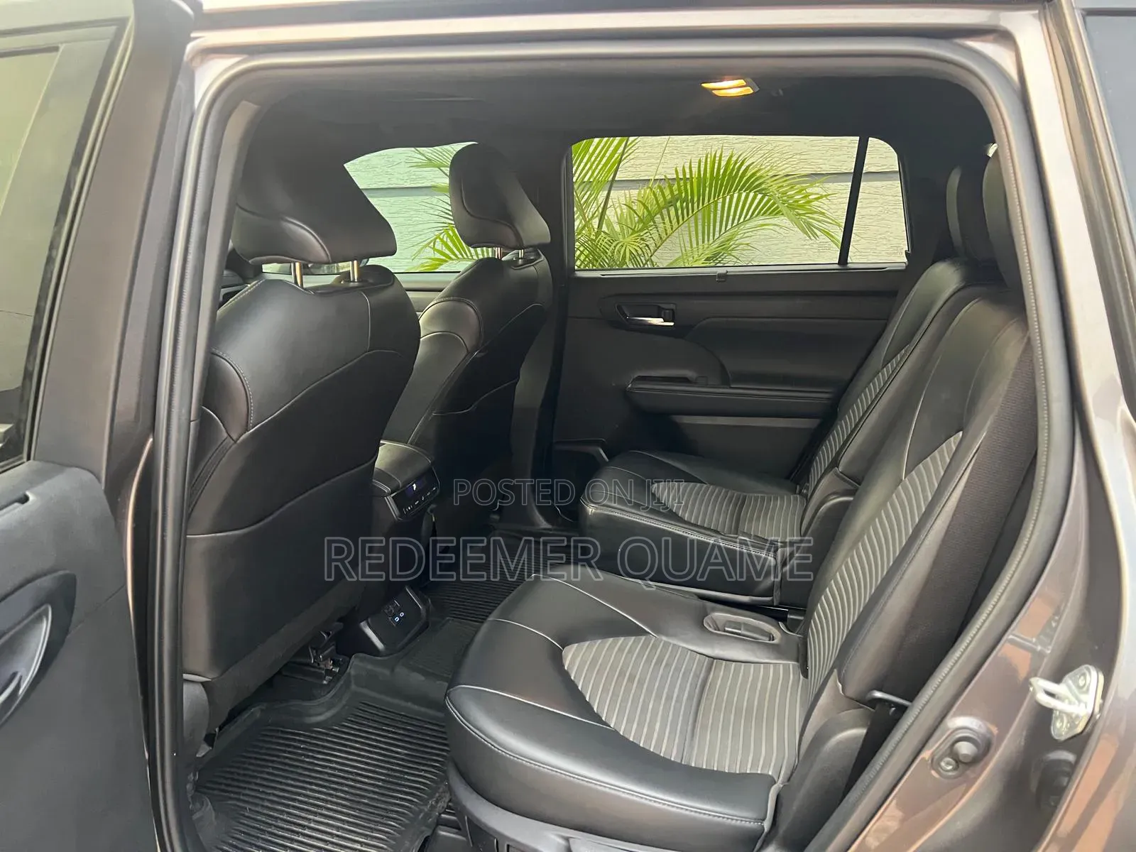 Toyota Highlander 2022 Gray