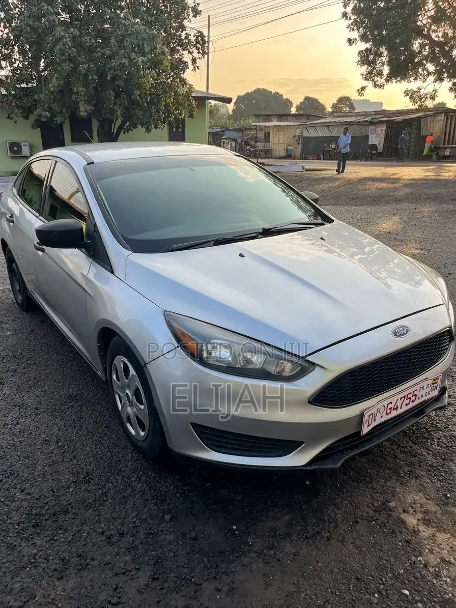 Ford Focus 2019 Silver
