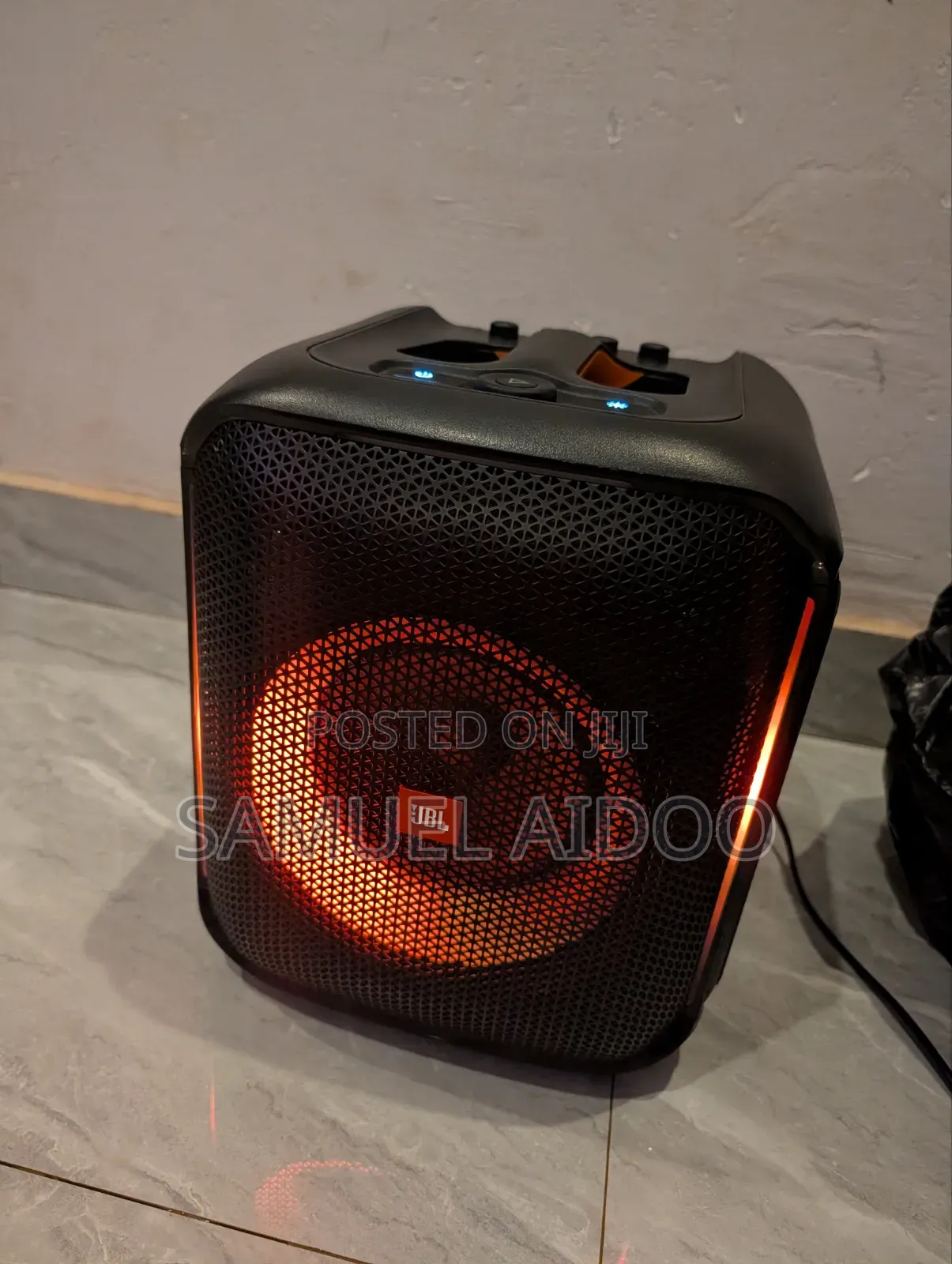 JBL Essential