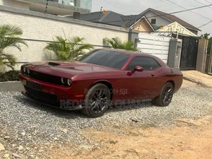 Dodge Challenger 2022 Maroon