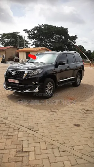 Toyota Land Cruiser Prado 2011 Black