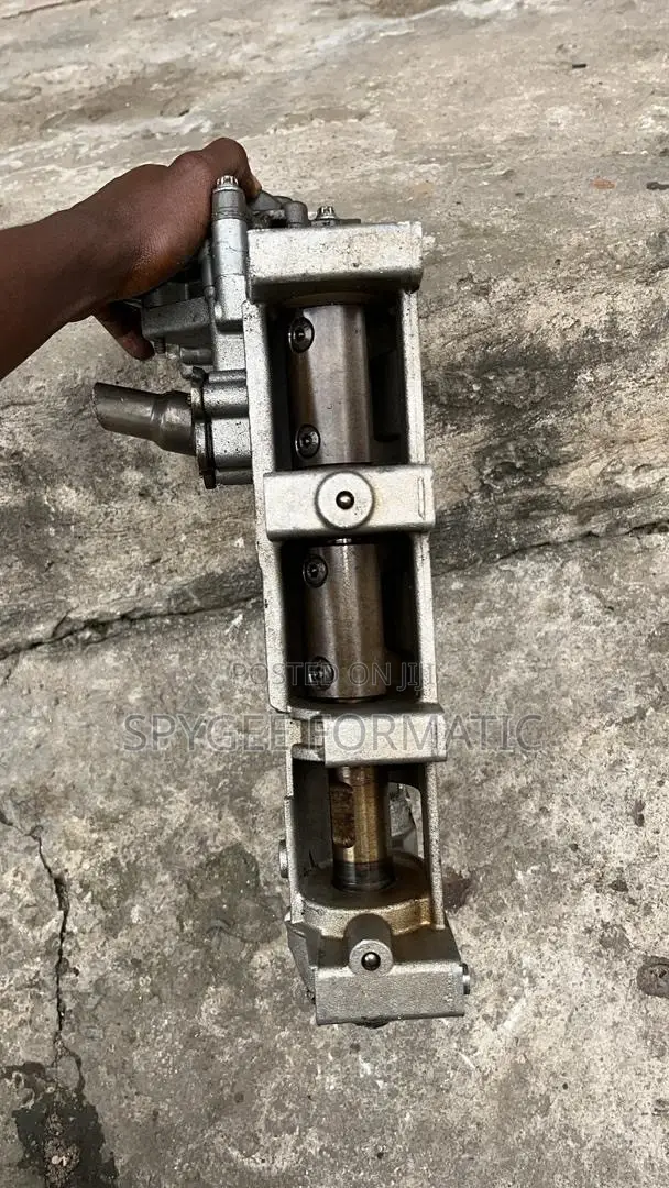 W204 271 C250 Oil Pump
