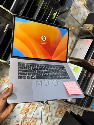 Laptop Apple MacBook Pro 2019 16GB Intel Core i9 SSD 512GB