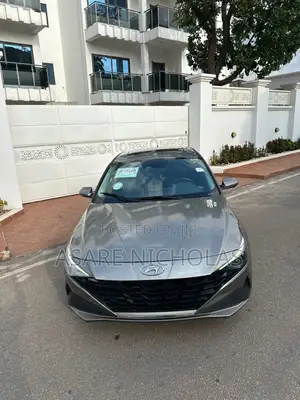 Hyundai Elantra 2023 Silver
