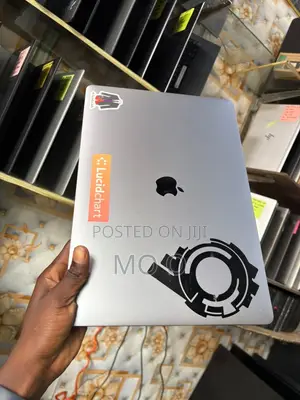 Laptop Apple MacBook Pro 2018 16GB Intel Core i7 SSD 512GB