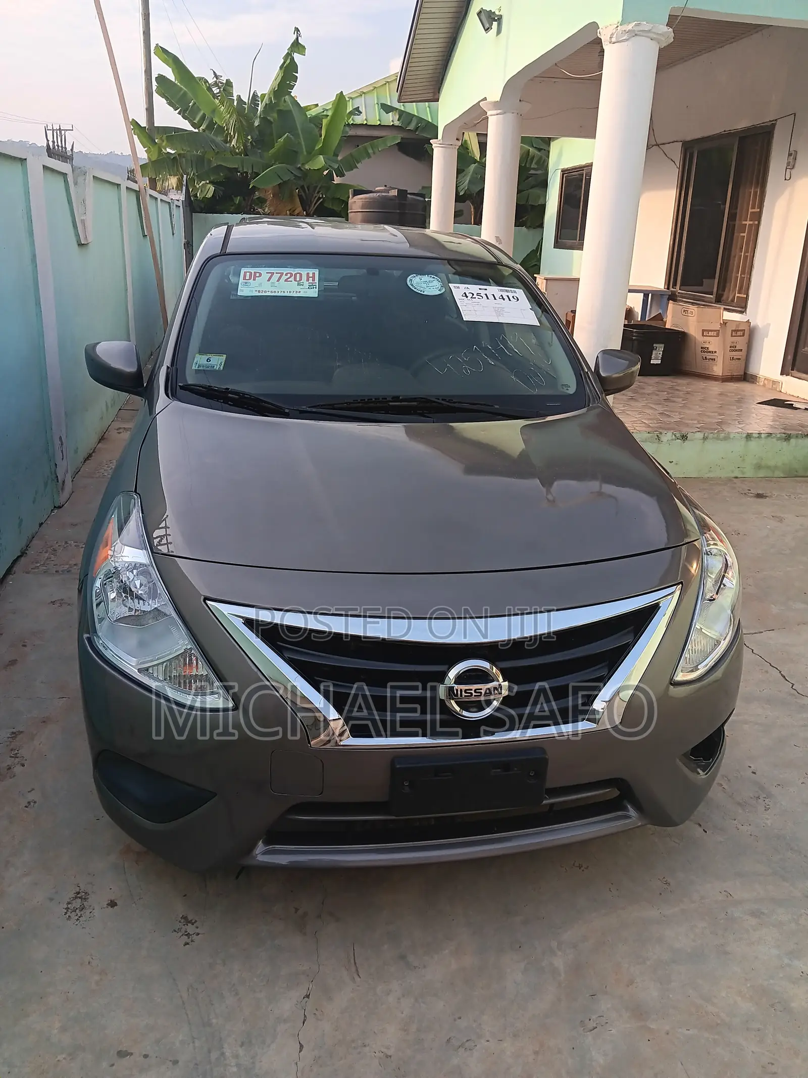 Nissan Versa 1.6 SV 2016 Gray