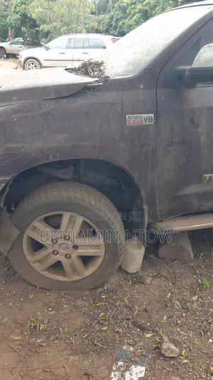 Toyota Tundra 2013 Ivory