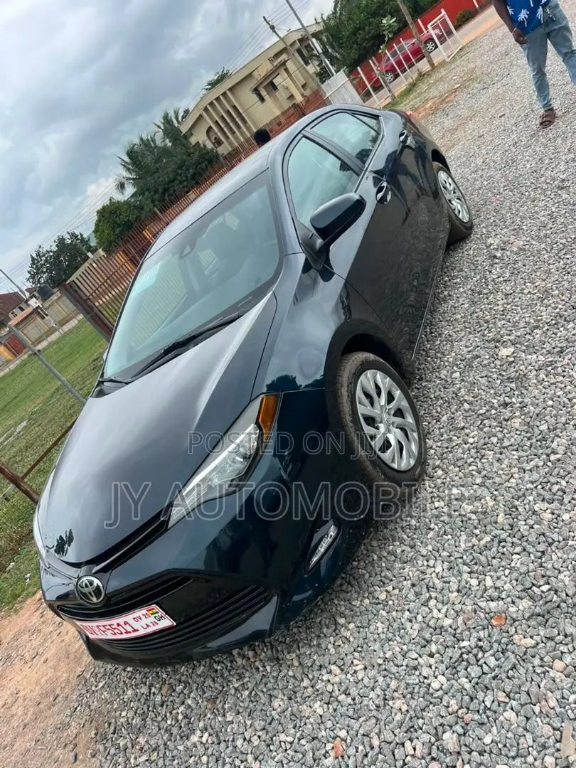 Toyota Corolla 2018 Black