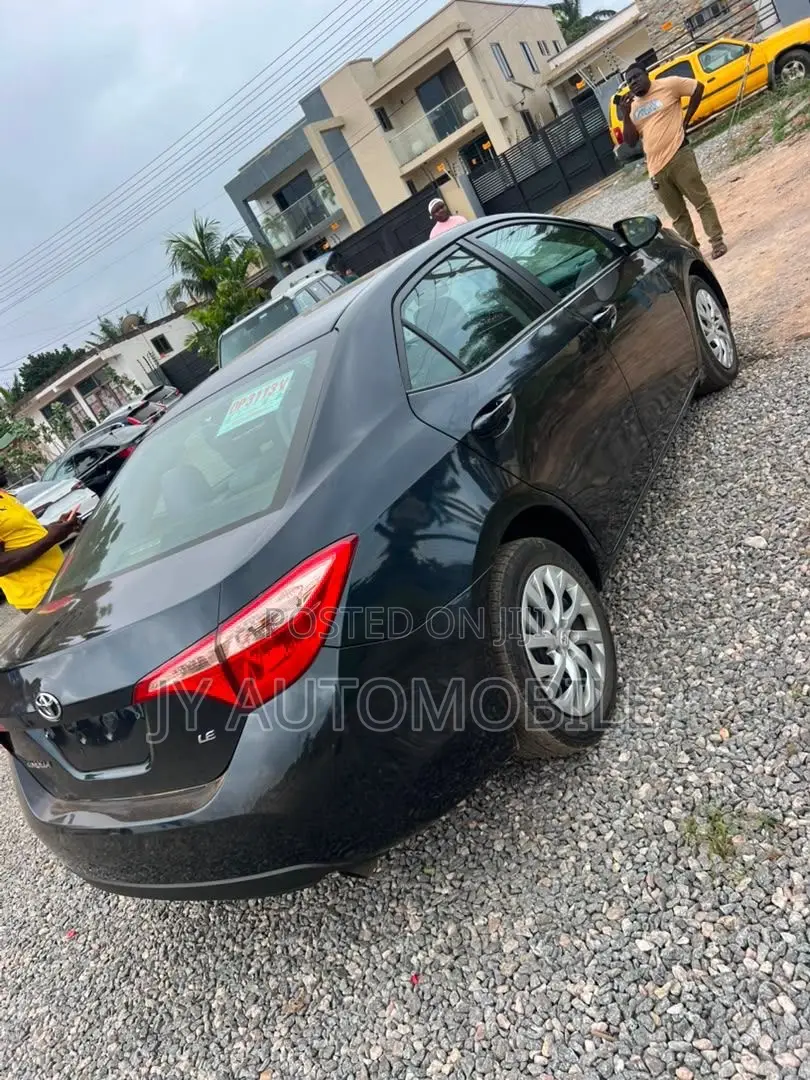 Toyota Corolla 2018 Black