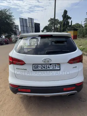 Hyundai Santa Fe 2012 White