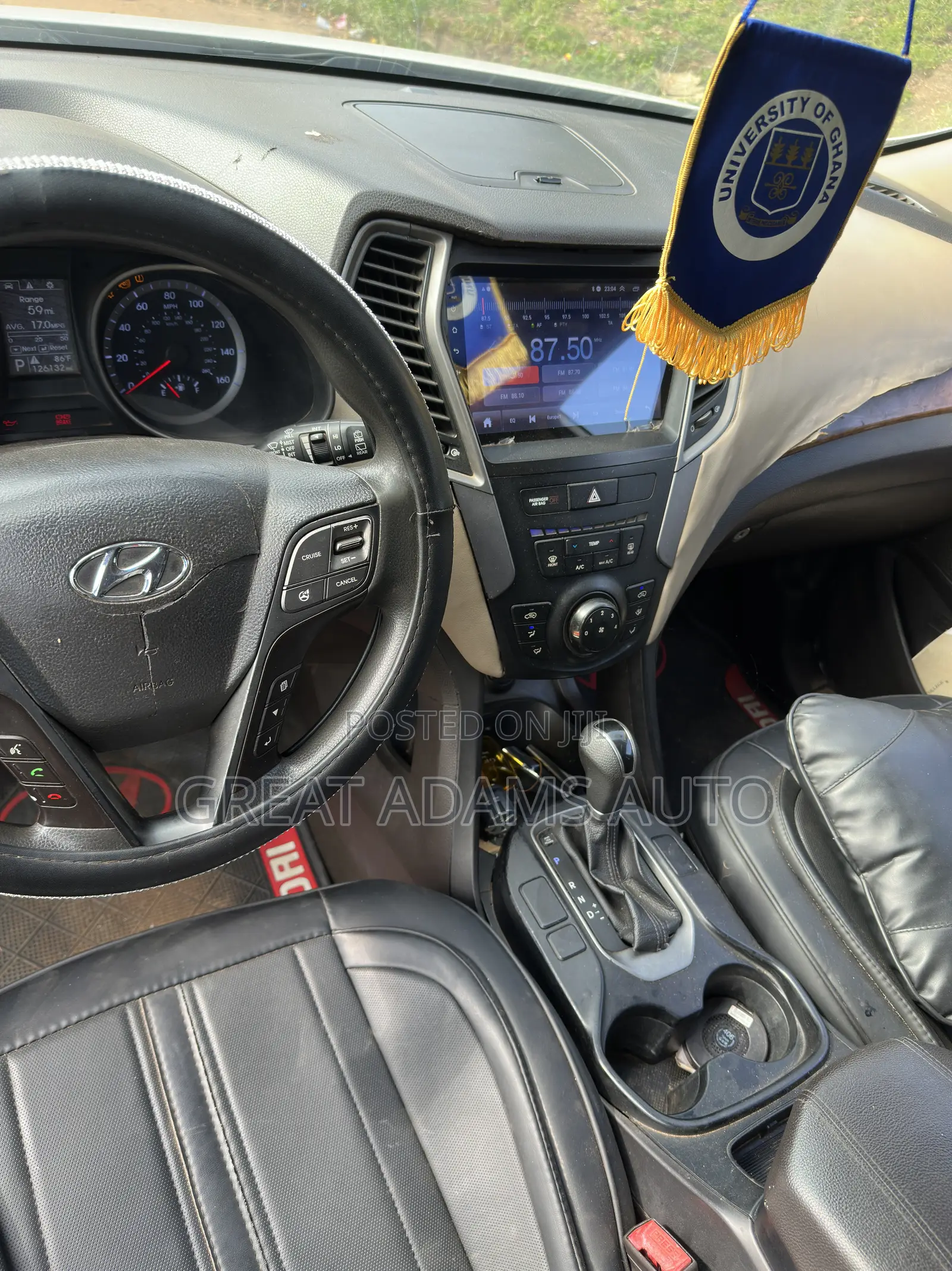 Hyundai Santa Fe 2012 White