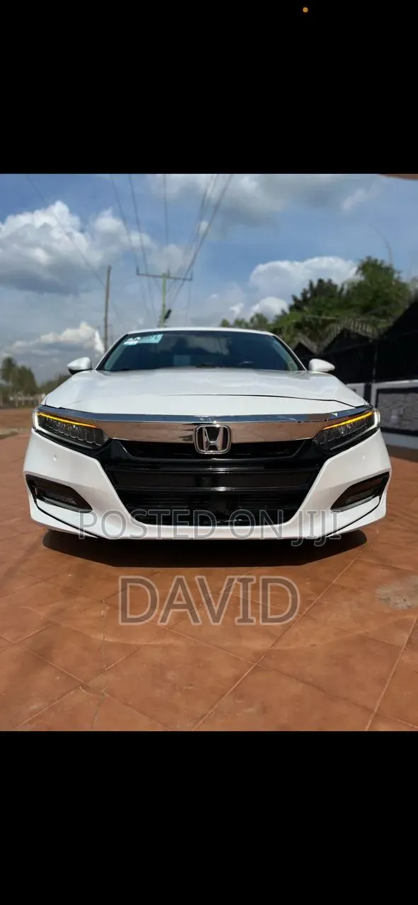 Honda Accord 2018 Off white