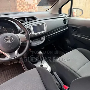 Toyota Vitz 2013 Red