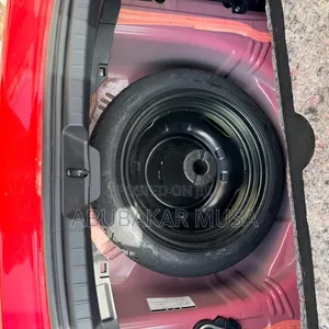 Toyota Vitz 2013 Red
