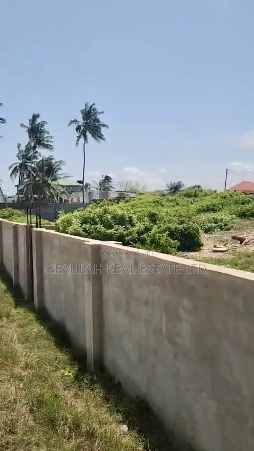 Titled Beachfront Land for Sale in Pramrpam (Commercial/Residential)