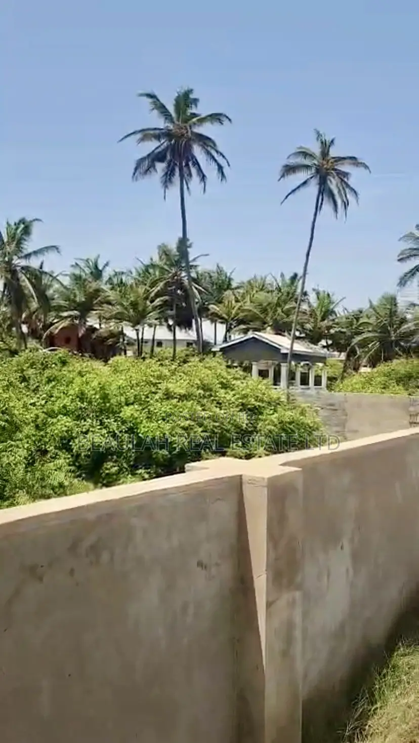 Titled Beachfront Land for Sale in Pramrpam (Commercial/Residential)
