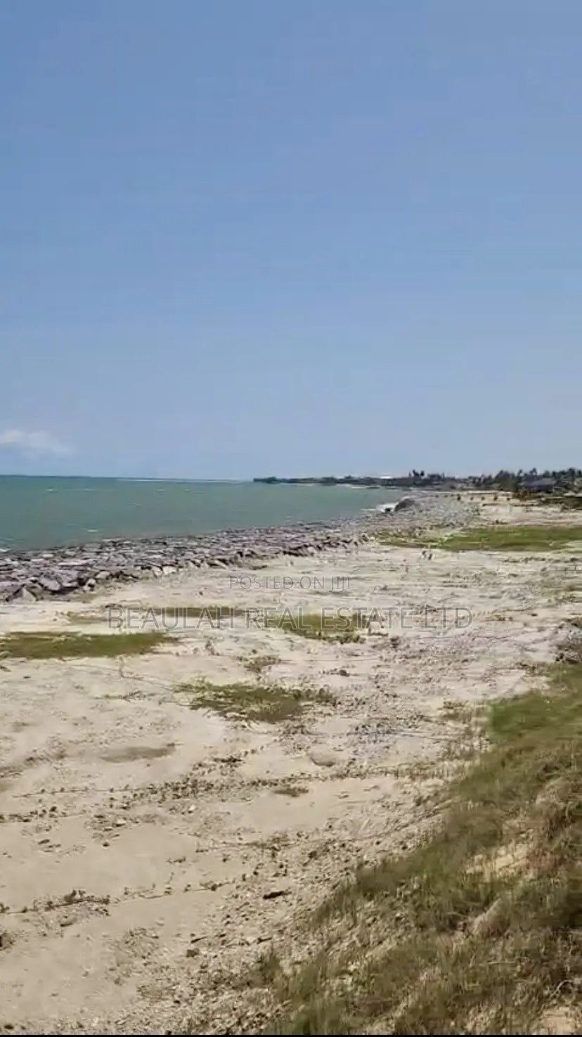 Titled Beachfront Land for Sale in Pramrpam (Commercial/Residential)