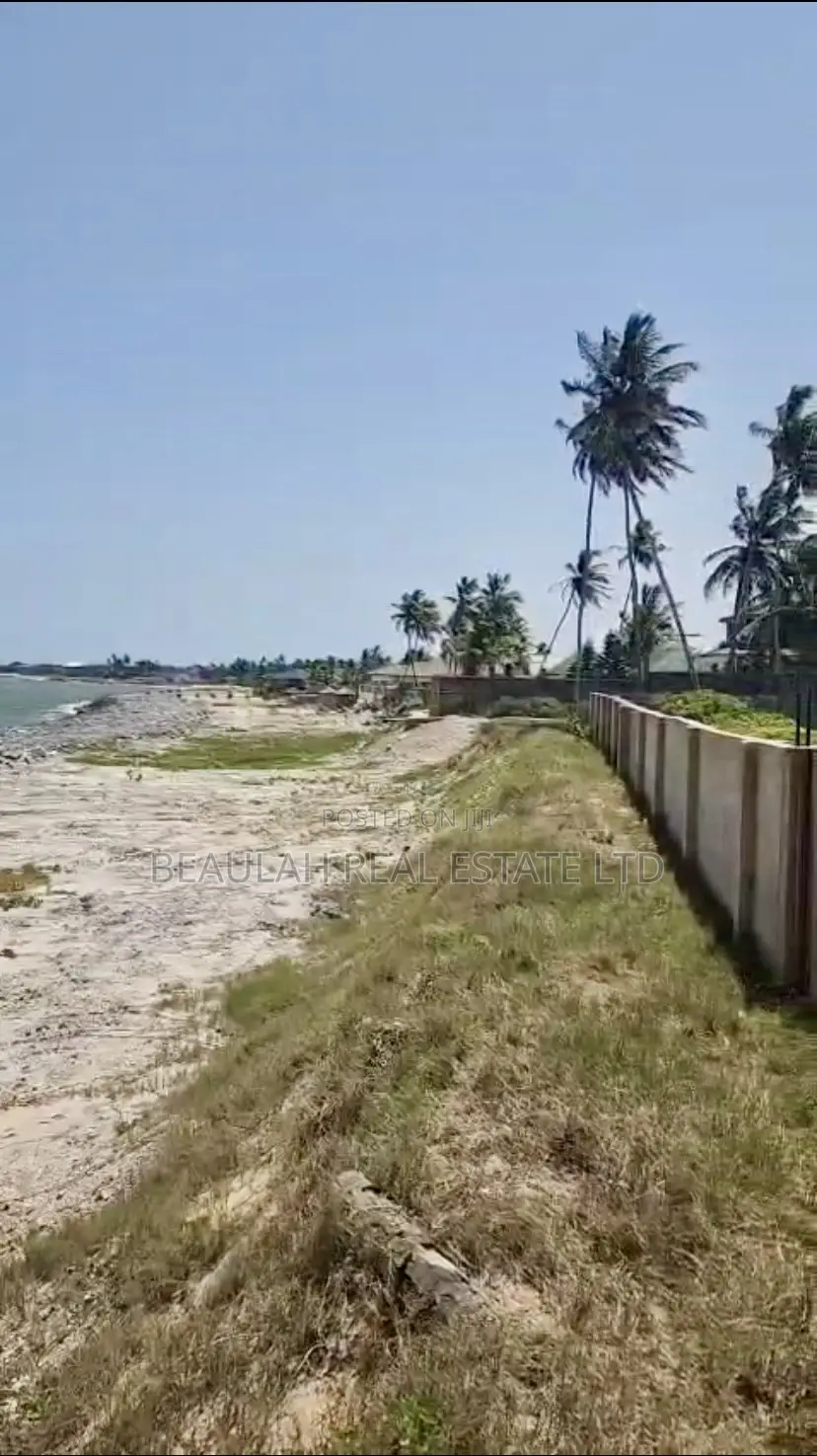 Titled Beachfront Land for Sale in Pramrpam (Commercial/Residential)