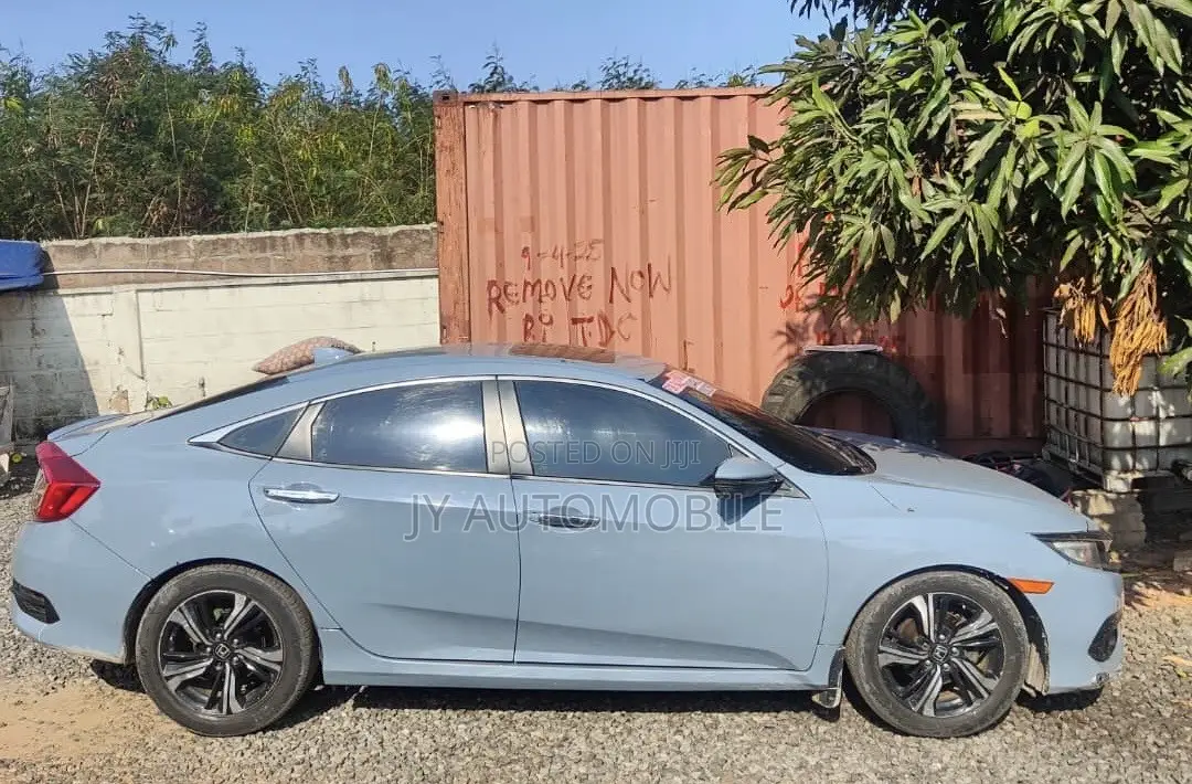 Honda Civic Touring 4dr Sedan (1.5L 4cyl) 2017