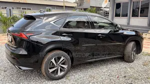 Lexus NX 200 FWD 2019 Black