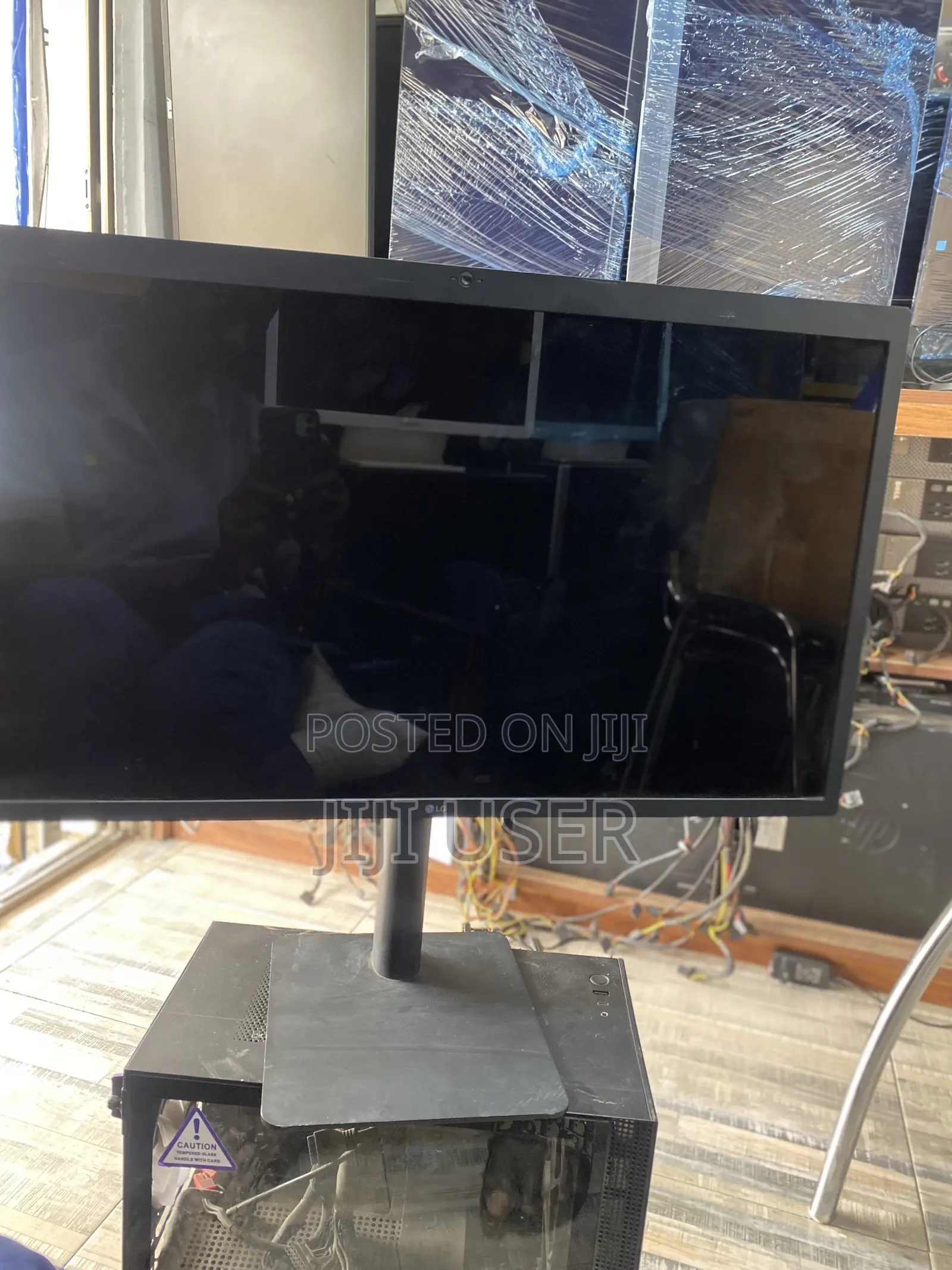 LG 27md5kl-B Ultrafine Monitor 27" 5K (5120 X 2880) IPS Display, macOS