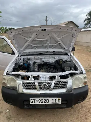 Nissan Hardbody 2009 White