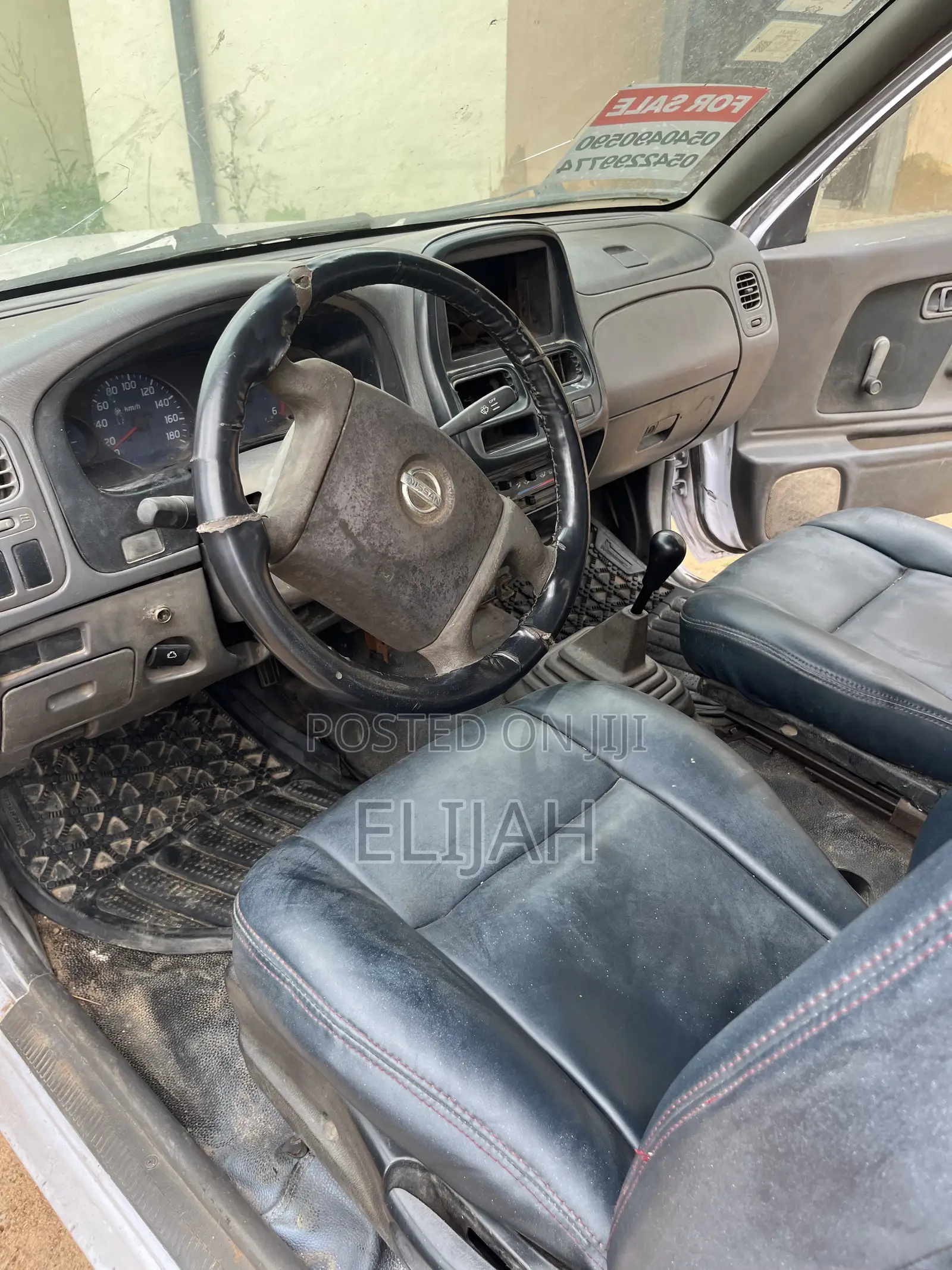 Nissan Hardbody 2009 White