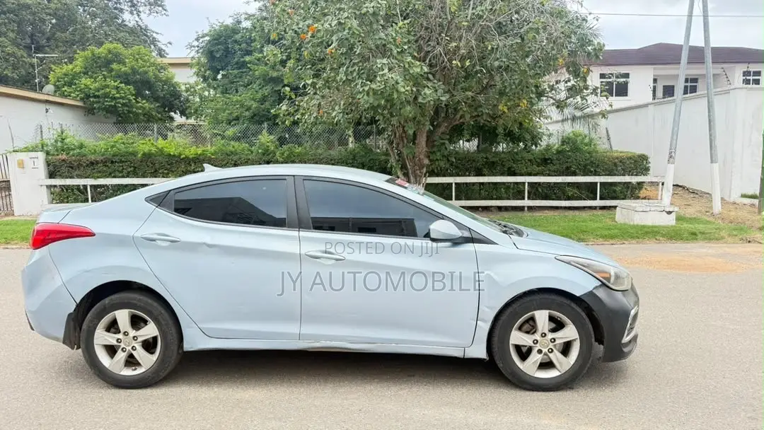 Hyundai Elantra 2013