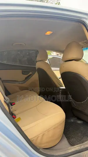 Hyundai Elantra 2013