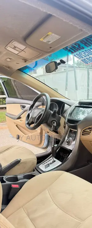 Hyundai Elantra 2013
