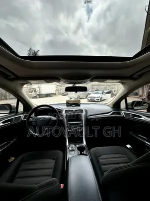 Ford Fusion 2018 Gold