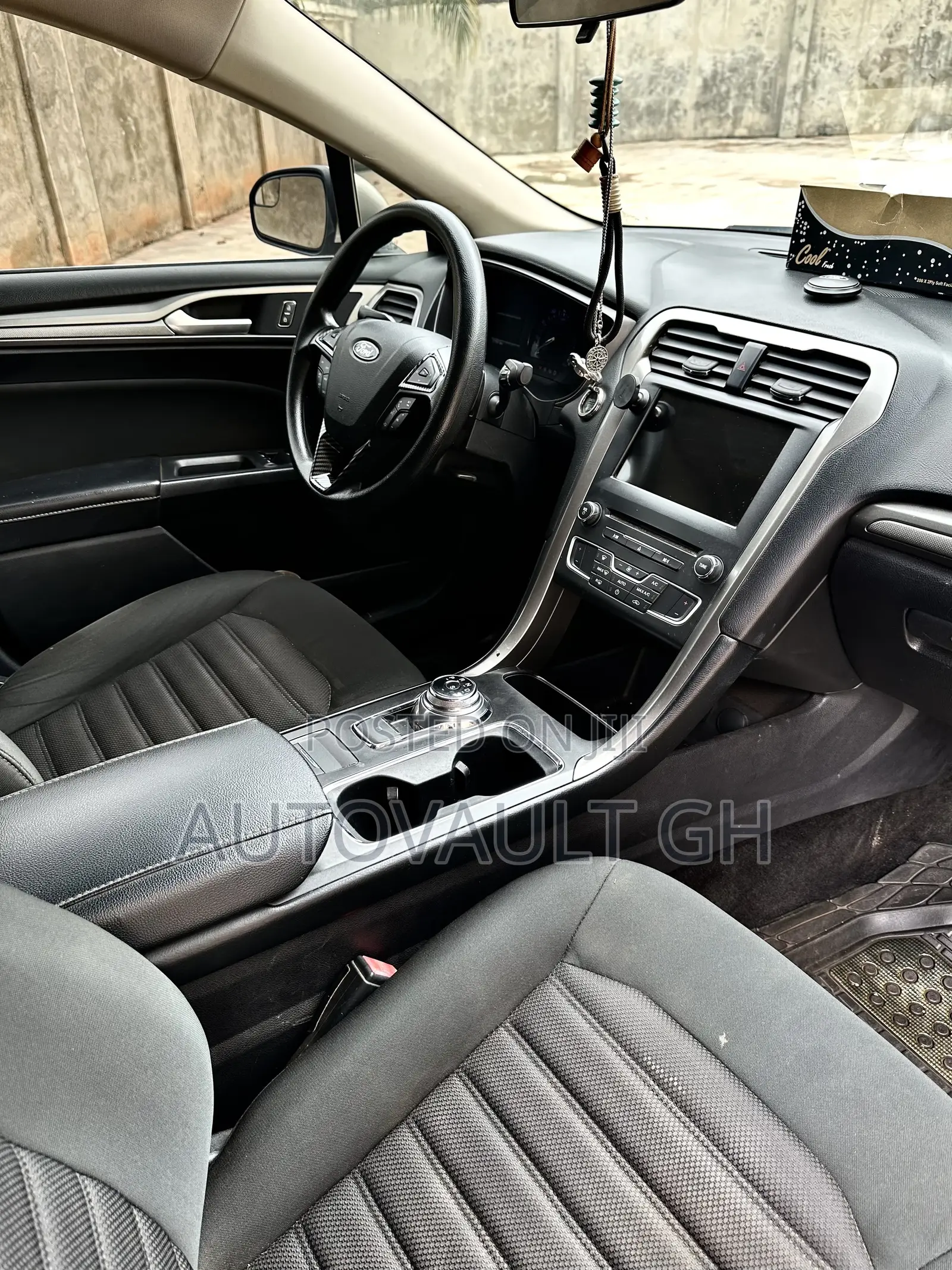 Ford Fusion 2018 Gold