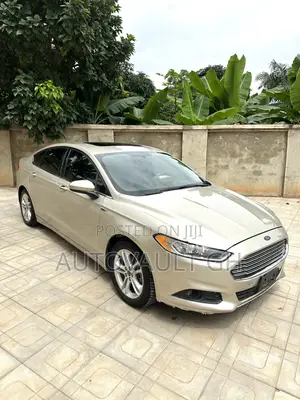 Ford Fusion 2018 Gold