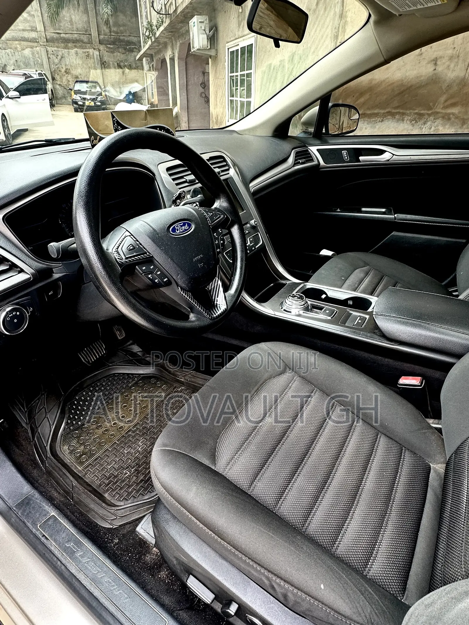 Ford Fusion 2018 Gold