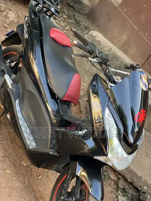 Honda 2025 Black