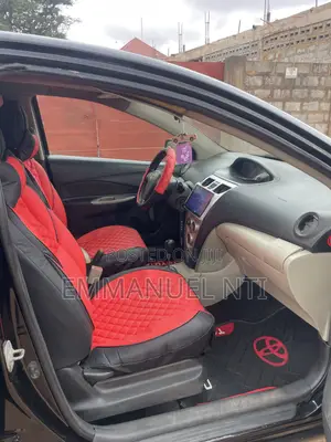 Toyota Yaris 2010 Black