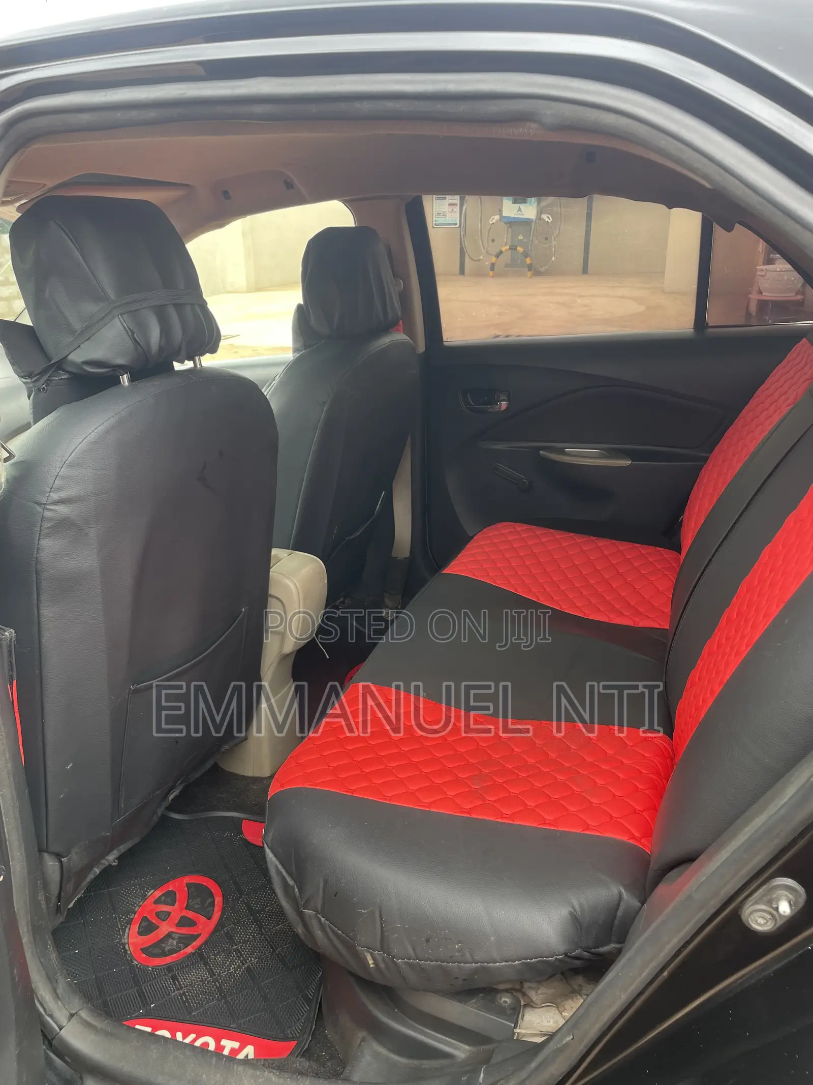 Toyota Yaris 2010 Black