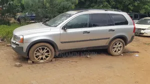 Volvo XC90 2011 Off white