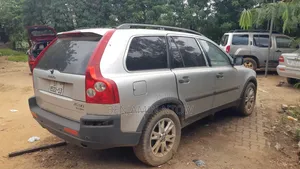 Volvo XC90 2011 Off white