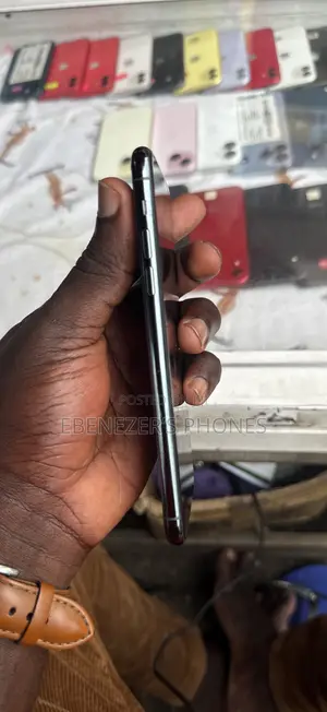 Apple iPhone 11 Pro Max 64 GB Green