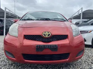 Toyota Vitz 2011 Red