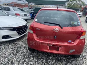 Toyota Vitz 2011 Red
