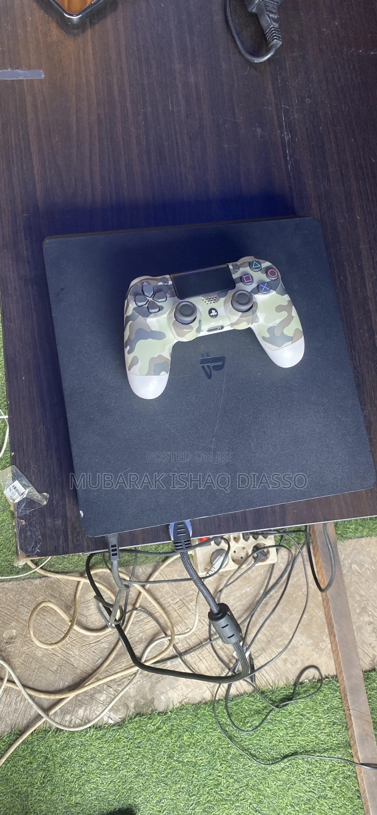Play Station 4 Slim