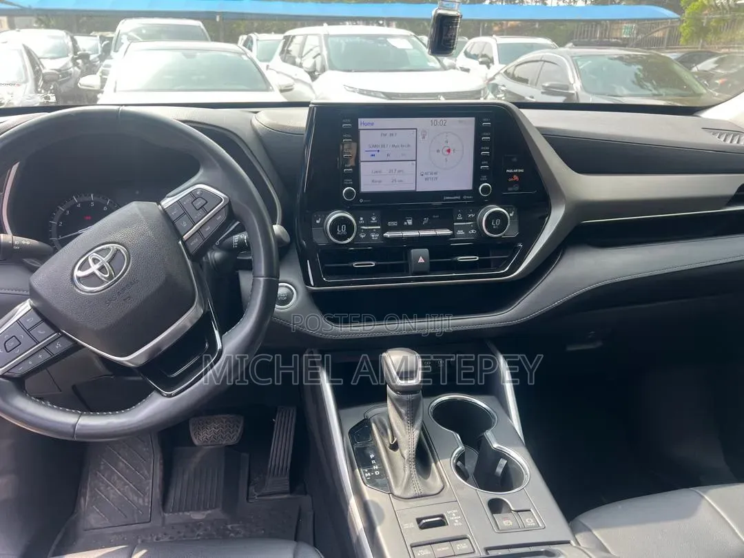 Toyota Highlander 2021 Gray