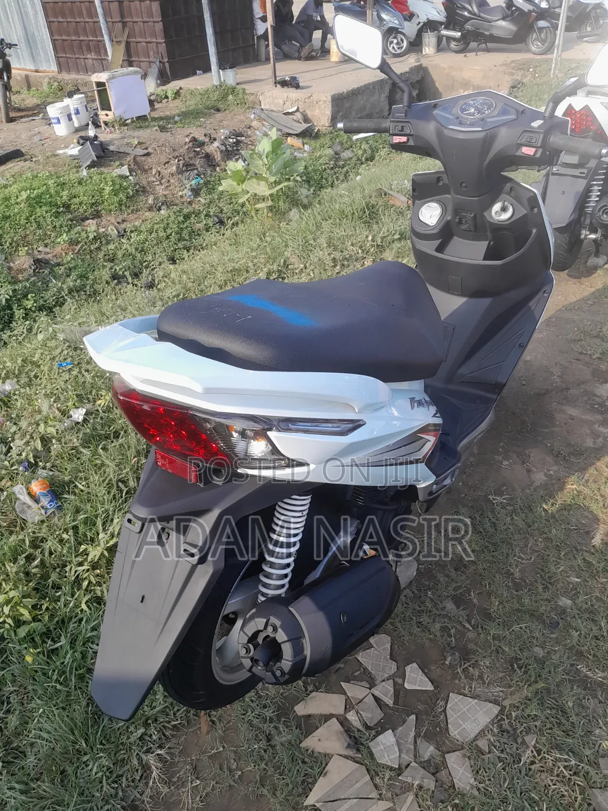 SYM Symnh 2022 White