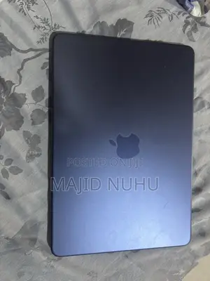 New Laptop Apple MacBook 8GB Intel Core 5 SSD 128GB
