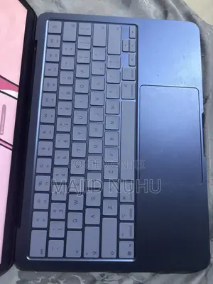 New Laptop Apple MacBook 8GB Intel Core 5 SSD 128GB