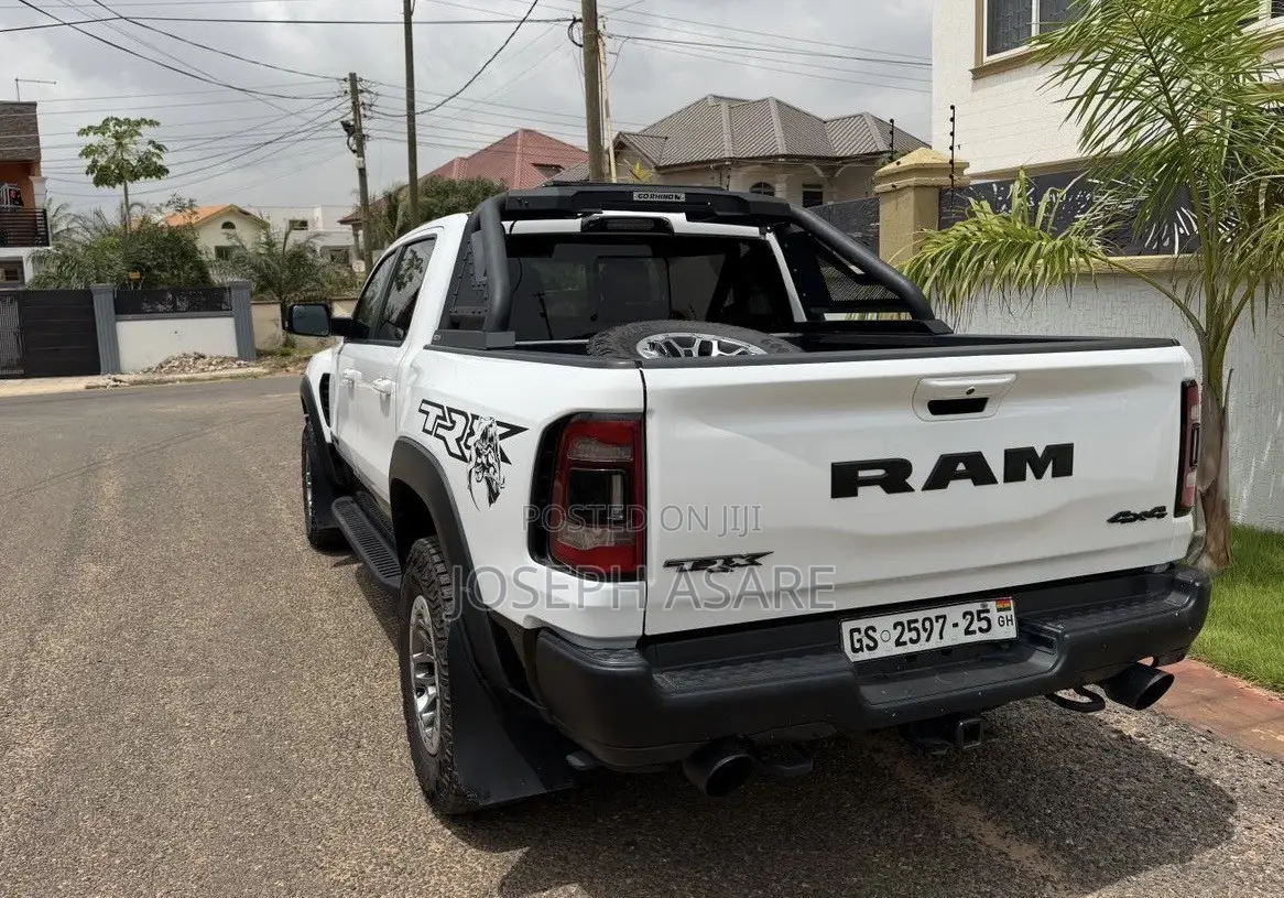 RAM 1500 TRX Crew Cab 4WD SB 2023 White