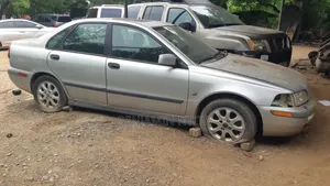 Volvo S40 2010 Off white
